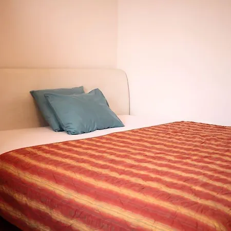 Rum i privatbostad Kukucinova *